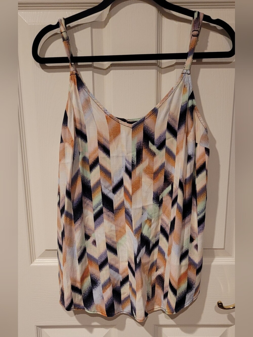 torrid Multicolor Chevron Print Cami in Navy, Cream & Peach